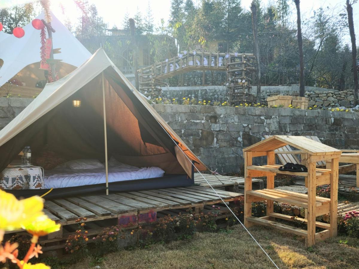 1986 Glamcamp Otel Dong Van  Dış mekan fotoğraf